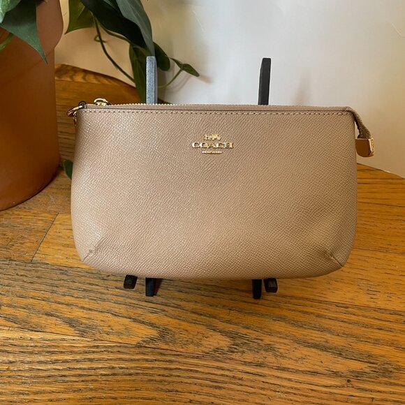 Coach Handbags - Coach Tan Wristlet - Crossgrain Leather w/Chain.